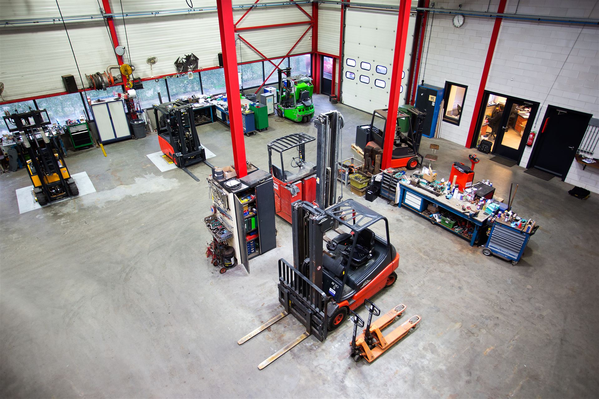 Forklift Bakım Servisi ve Forklift Yedek Parça: Güvenli ve Verimli İş Operasyonları