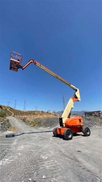 2005 MODEL JLG MARKA DİZEL 800AJ EKLEMLİ BOMLU PLATFORM