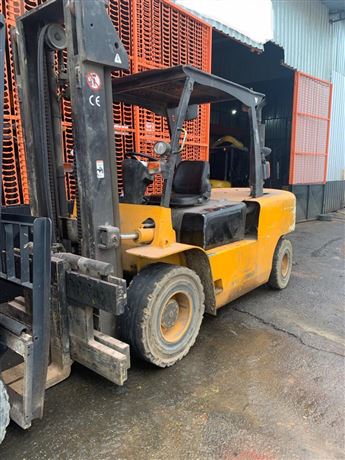 2010 MODEL ÇUKUROVA ÇF50D SERİSİ 5 TON STD 3M ASANSÖRLÜ DİZEL FORKLİFT