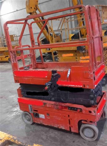 2013 MODEL DİNGLİ MARKA JCP0807DC SERİSİ 8M ÇALIŞMA YÜKSEKLİĞİNDE AKÜLÜ MAKASLI PLATFORM