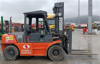 2013 MODEL DOOSAN MARKA D70S-5 SERİSİ 7 TON STD 4M ASANSÖRLÜ DİZEL FORKLİFT