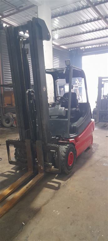 2003 MODEL LİNDE MARKA E30 SERİSİ 3 TON TPX 6M ASANSÖRLÜ AKÜLÜ FORKLİFT