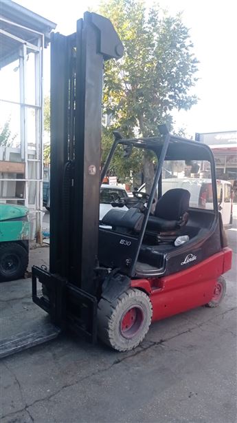 2003 MODEL LİNDE MARKA E30-02 SERİSİ 3 TON TPX 6.5M ASANSÖRLÜ AKÜLÜ FORKLİFT