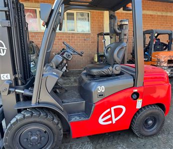 2015 MODEL EP MARKA 3 TONLUK JAPON S4S MİTSUBİSHİ MOTOR TPX 4.80M ASANSÖRLÜ DİZEL FORKLİFT