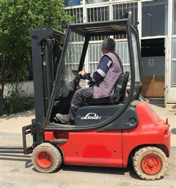 2008 MODEL LİNDE MARKA E20P SERİSİ 2 TON TPX 4.60M ASANSÖRLÜ AKÜLÜ FORKLİFT