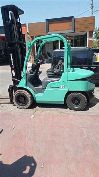 2005 MODEL MİTSUBİSHİ MARKA 3 TON ORJİNAL MOTOR TPX 7M ASANSÖRLÜ DİZEL FORKLİFT