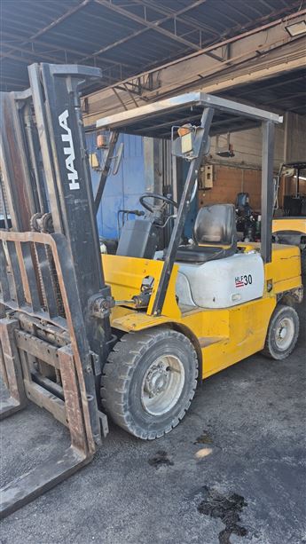 2002 MODEL HALLA MARKA 3 TON KOMATSU MOTOR DUBLEKS 3.30M ASANSÖRLÜ DİZEL FORKLİFT