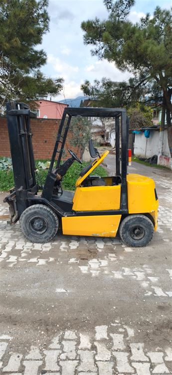 2000 MODEL YALE MARKA 2.5 TON KAPASİTELİ NİSSAN MOTORLU STD 3.30M ASANSÖRLÜ DİZEL FORKLİFT