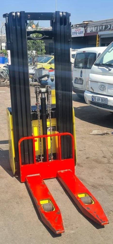 2000 MODEL HYSTER MARKA S1.2-43 SERİSİ 1.2 TON TPX 4.30M ASANSÖRLÜ İSTİFLEYİCİ