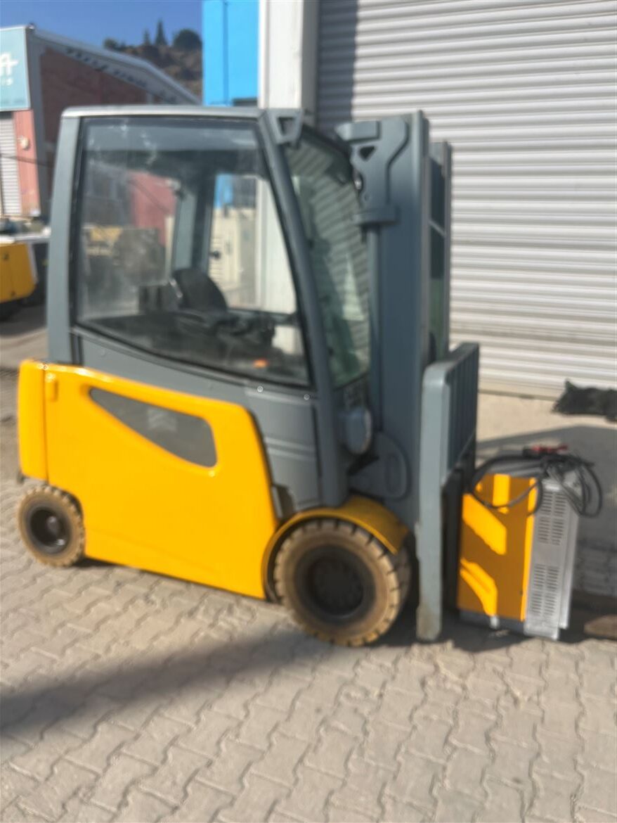 2016 MODEL JUNGHEİNRİCH MARKA 3 TON TPX 4.70M ASANSÖRLÜ AKÜLÜ FORKLİFT