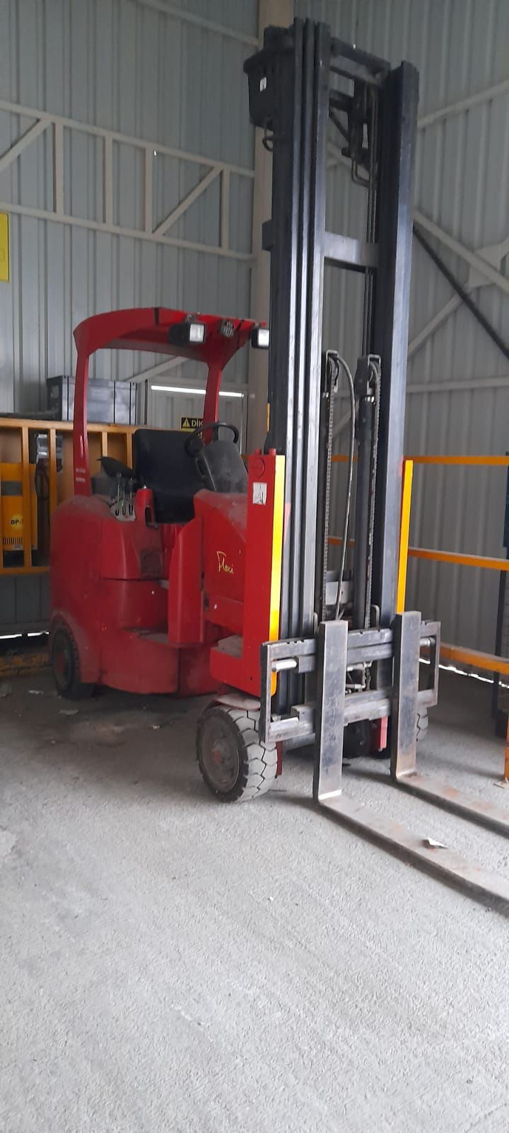 2008 MODEL FLEXİ MARKA 2 TON BELDEN KIRMALI TRİPLEKS 6.60M ASANSÖRLÜ DAR KORİDOR FORKLİFT