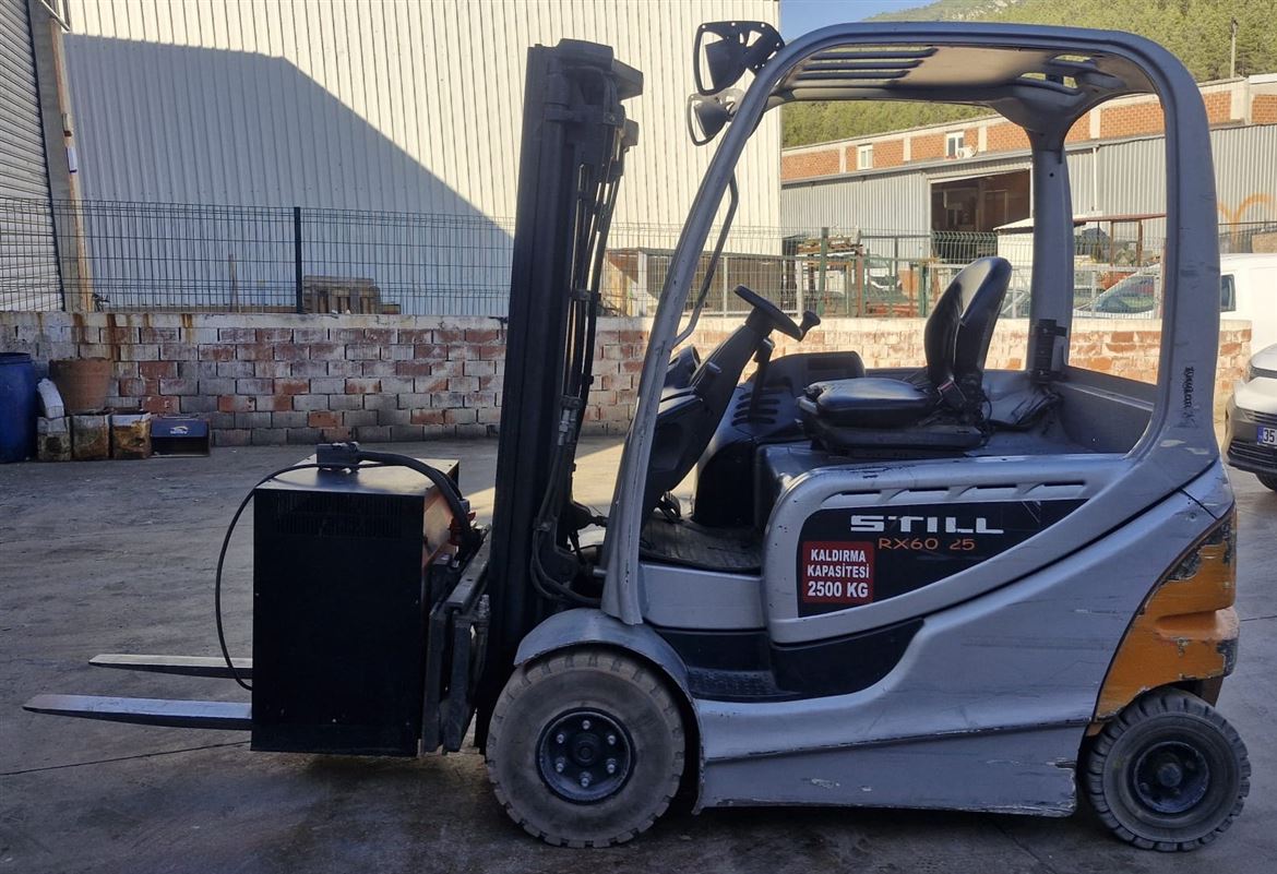 2011 MODEL STİLL MARKA RX60-25 SERİSİ 2.5 TON TPX 4.60M ASANSÖRLÜ AKÜLÜ FORKLİFT