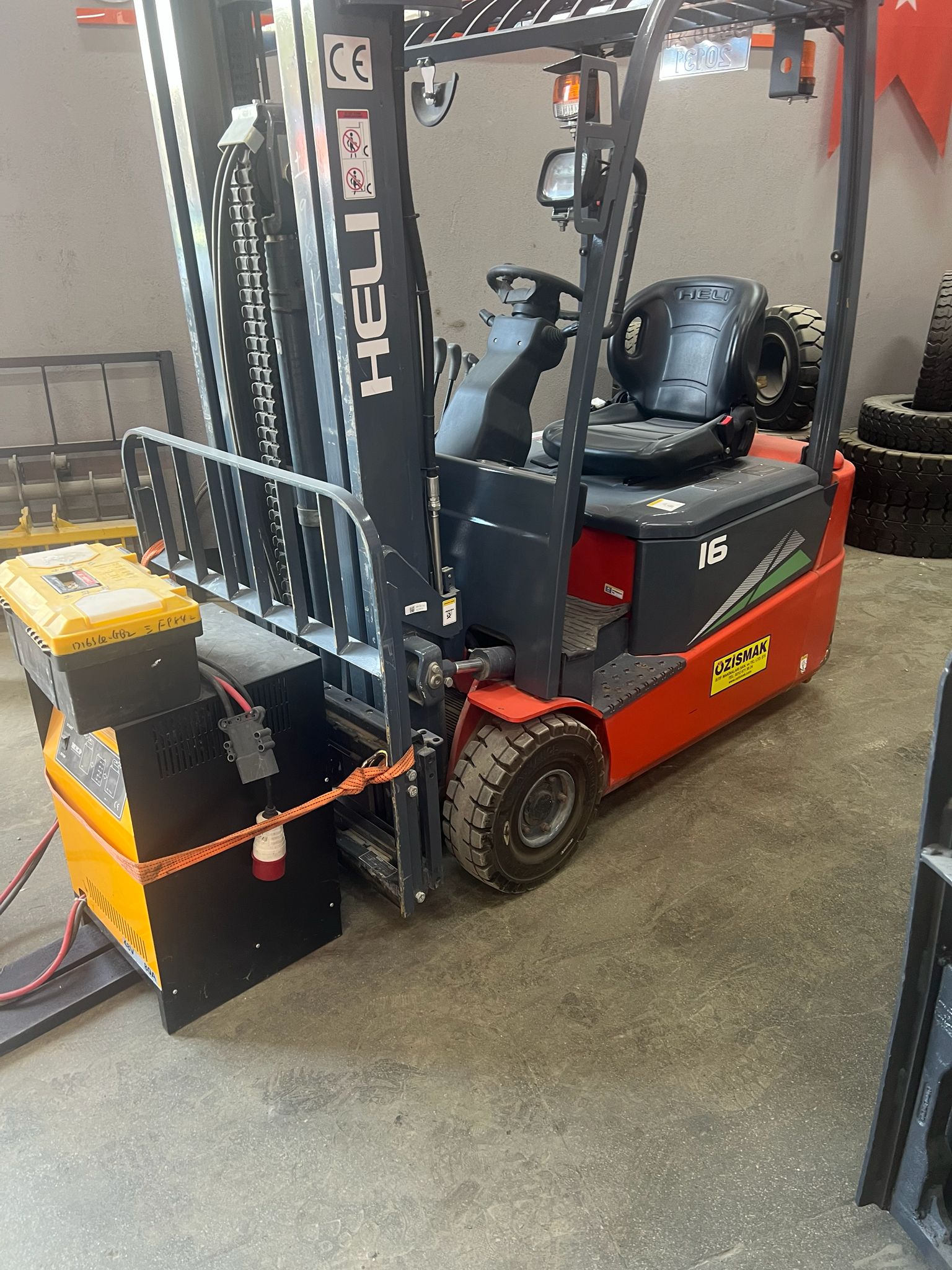 2021 MODEL 1.6 TON KAPASİTELİ HELİ MARKA TPX 6.5M ASANSÖRLÜ 524 SAATTE TRAKSİYONEL AKÜLÜ FORKLİFT