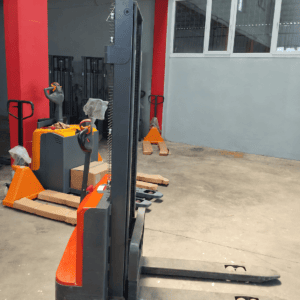2023 MODEL JAC MARKA 1.5 TON KAPASİTELİ STD 3M ASANSÖRLÜ TAM AKÜLÜ İSTİF MAKİNASI