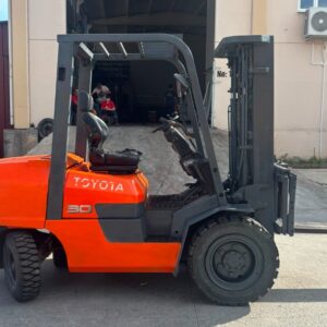2014 MODEL TOYOTA MARKA 3 TON KAPASİTELİ JAPON TOYOTA MOTORLU TPX 4.5M ASANSÖRLÜ DİZEL FORKLİFT