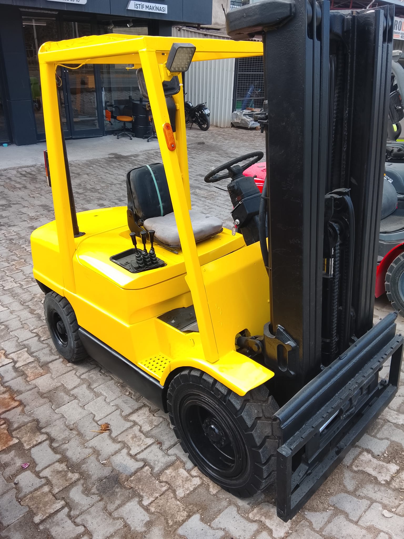 2004 MODEL 3 TON KAPASİTELİ EUOR3 CUMMİNS MOTORLU TPX 4.80M ASANSÖRLÜ HYSTER DİZEL FORKLİFT
